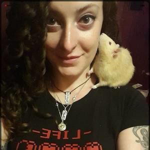 Meet your Posher, Phoebe